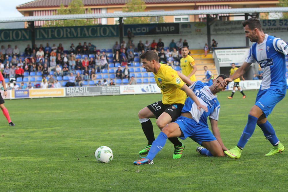 El Alcoyano se aupa al liderazgo