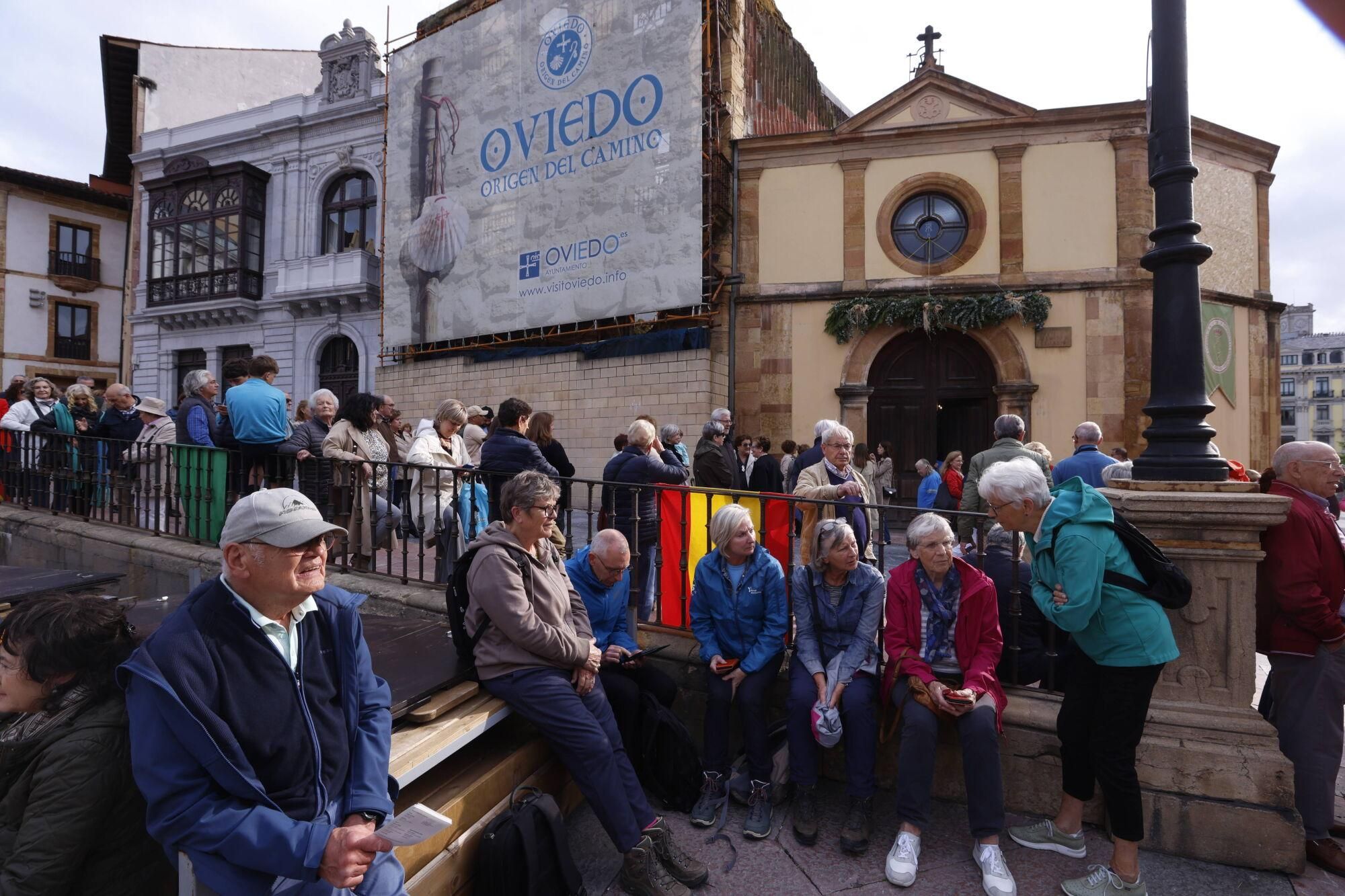 Así fue la procesión de la Esperanza en Oviedo. 