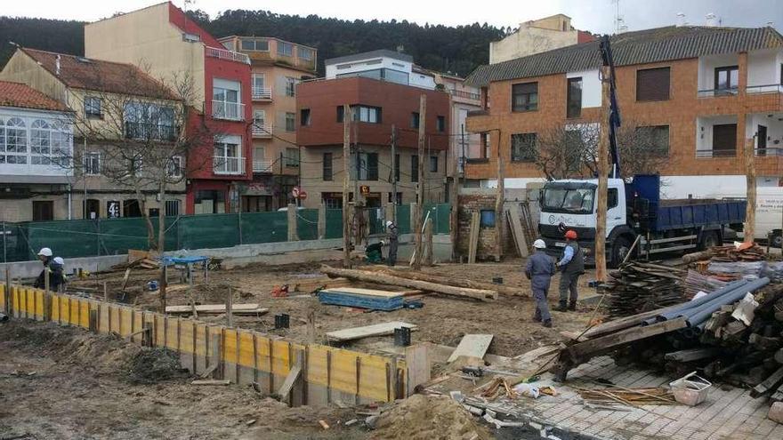 El espacio del astillero, en el que ya se observan algunos de los puntones de madera en pie. // G.Núñez