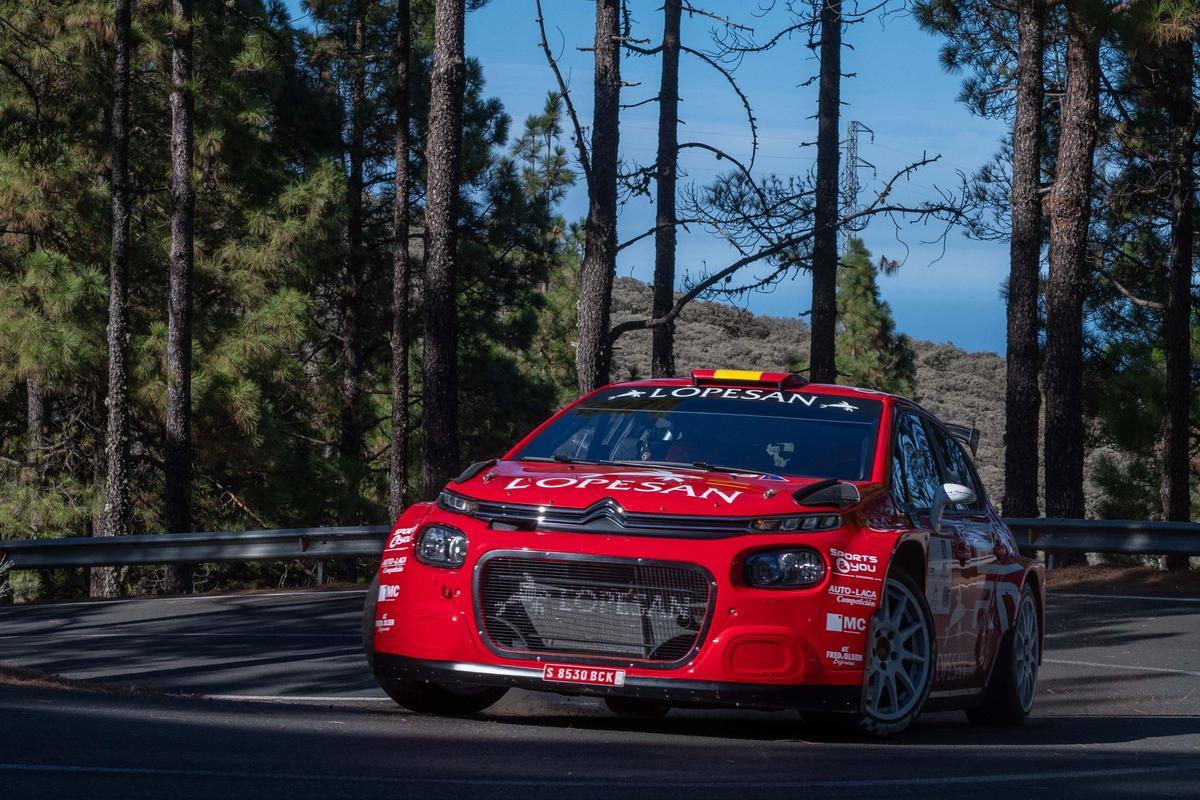 Monzón y Déniz a los mandos de su Citroën C3 Rally2.