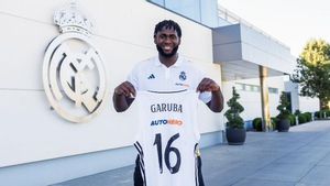 Usman Garuba en la presentación oficial con el Real Madrid