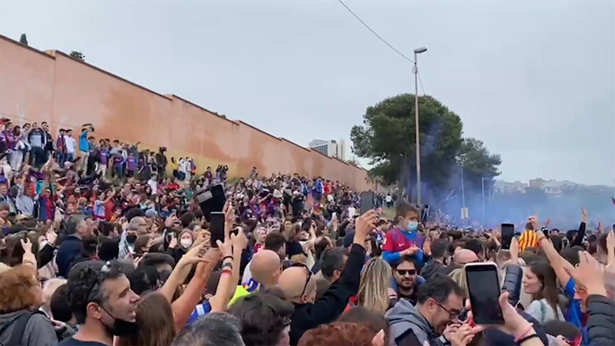 ¡Ambientazo en el Camp Nou antes del partido!