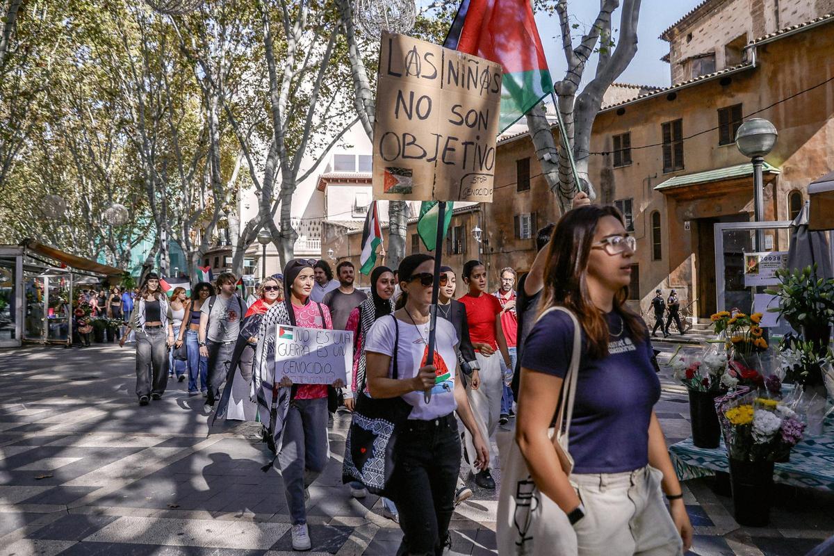 Miles de personas se manifiestan en Palma en apoyo al pueblo palestino: "El alto al fuego no es paz"