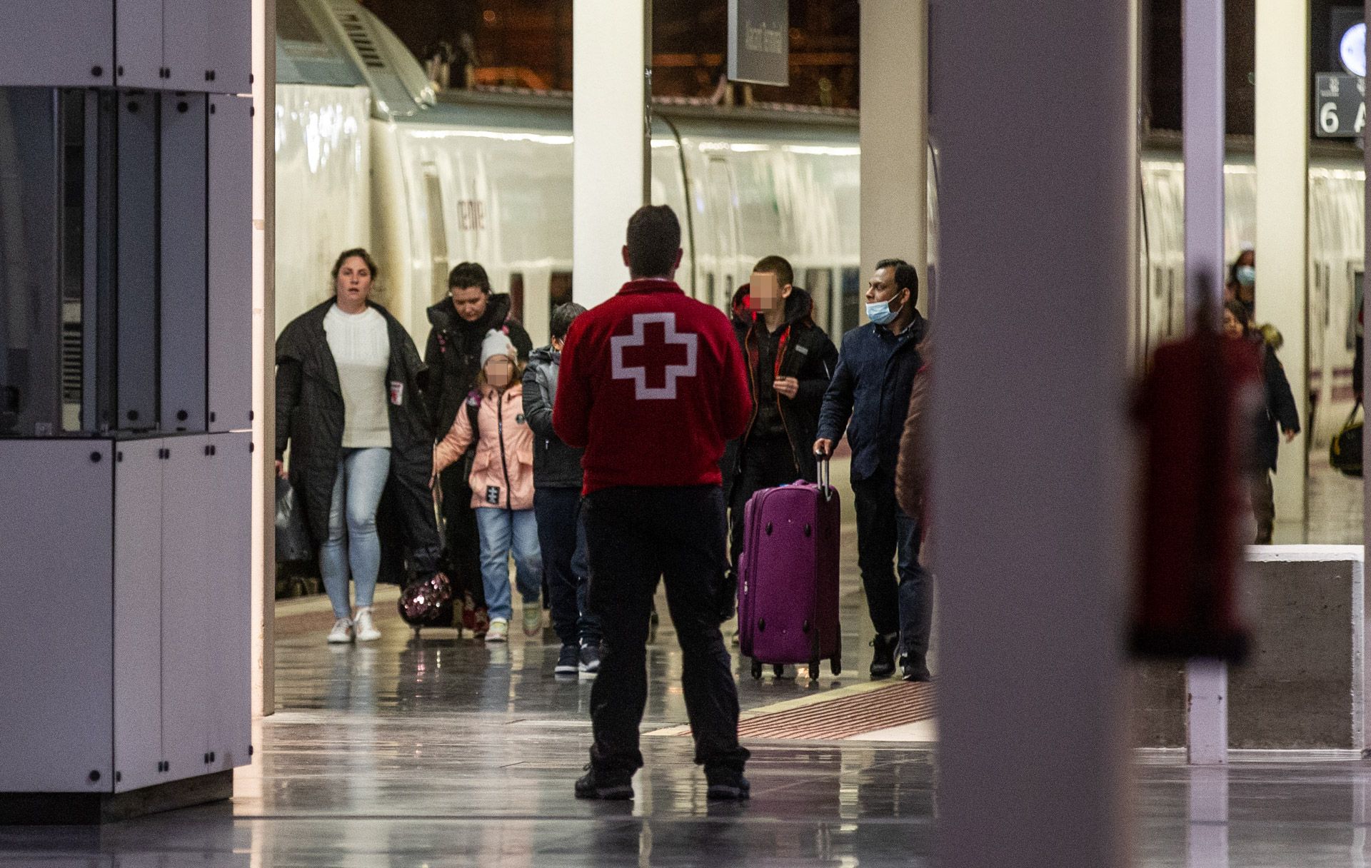 Una treintena de refugiados ucranianos llega a Alicante huyendo de la guerra