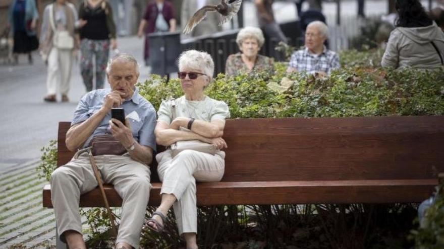 La Seguridad Social tiene un nuevo carnet: descubre todas sus ventajas para los jubilados