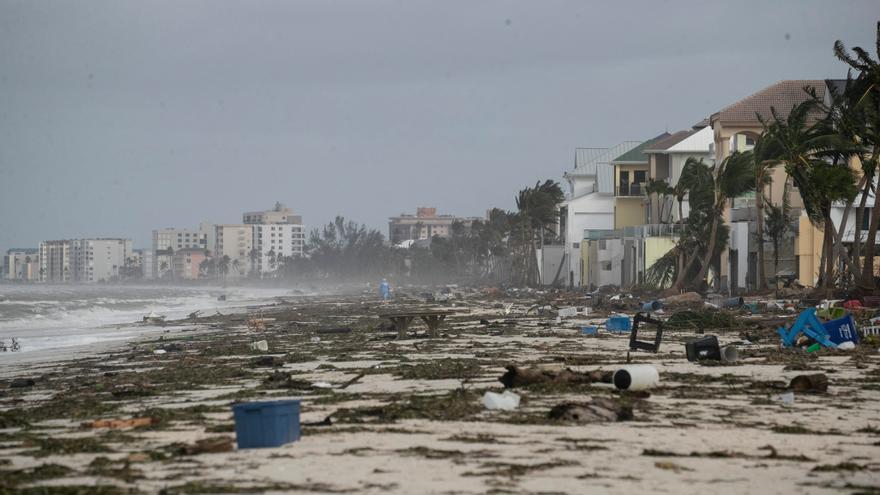 El huracán Ian estremece Florida, en imágenes