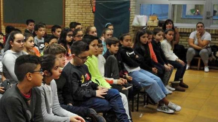 Alumnos del colegio Arealonga en una actividad anterior. // Iñaki Abella