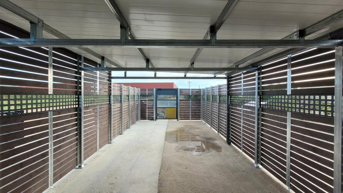Área de emergencia construida en Llombai como complemento de la recogida puerta a puerta.