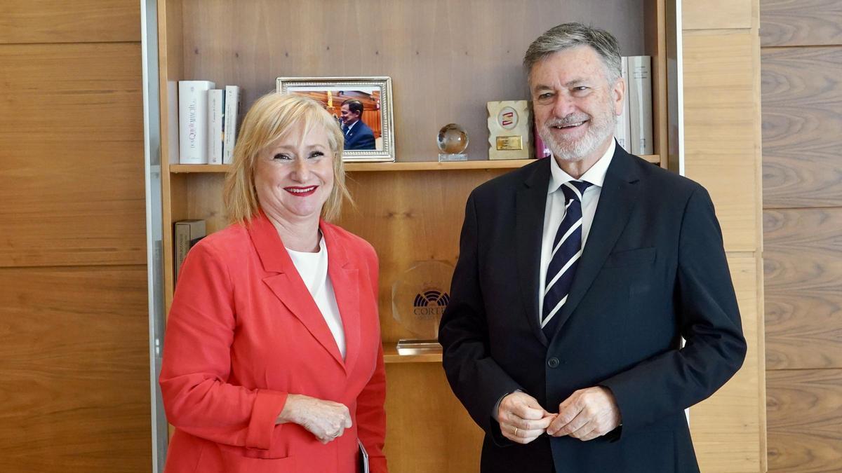 Reunión de presidente de las Cortes con Leticia García