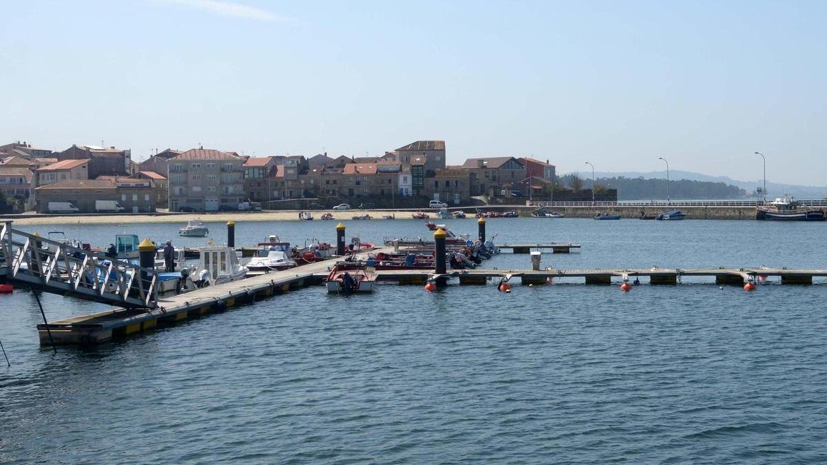 El barrio de San Tomé y el puerto en una imagen de archivo.