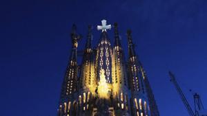 Lleó XIV consagra la "bellesa il·luminadora" de la Sagrada Família