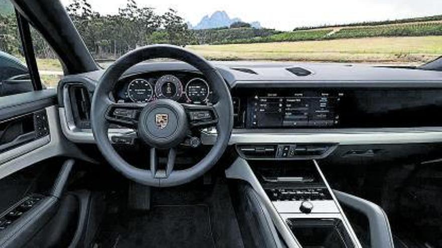 Porsche incorpora un panel de instrumentos completamente digitalizado. | Porsche