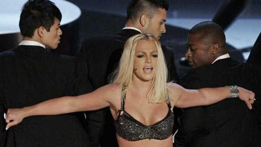 Britney Spears en su última actuación pública en los MTV Awards de este año