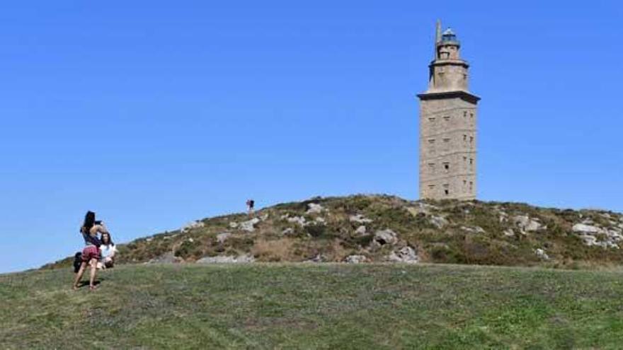 La Torre reabrirá mañana, tras el positivo de un trabajador