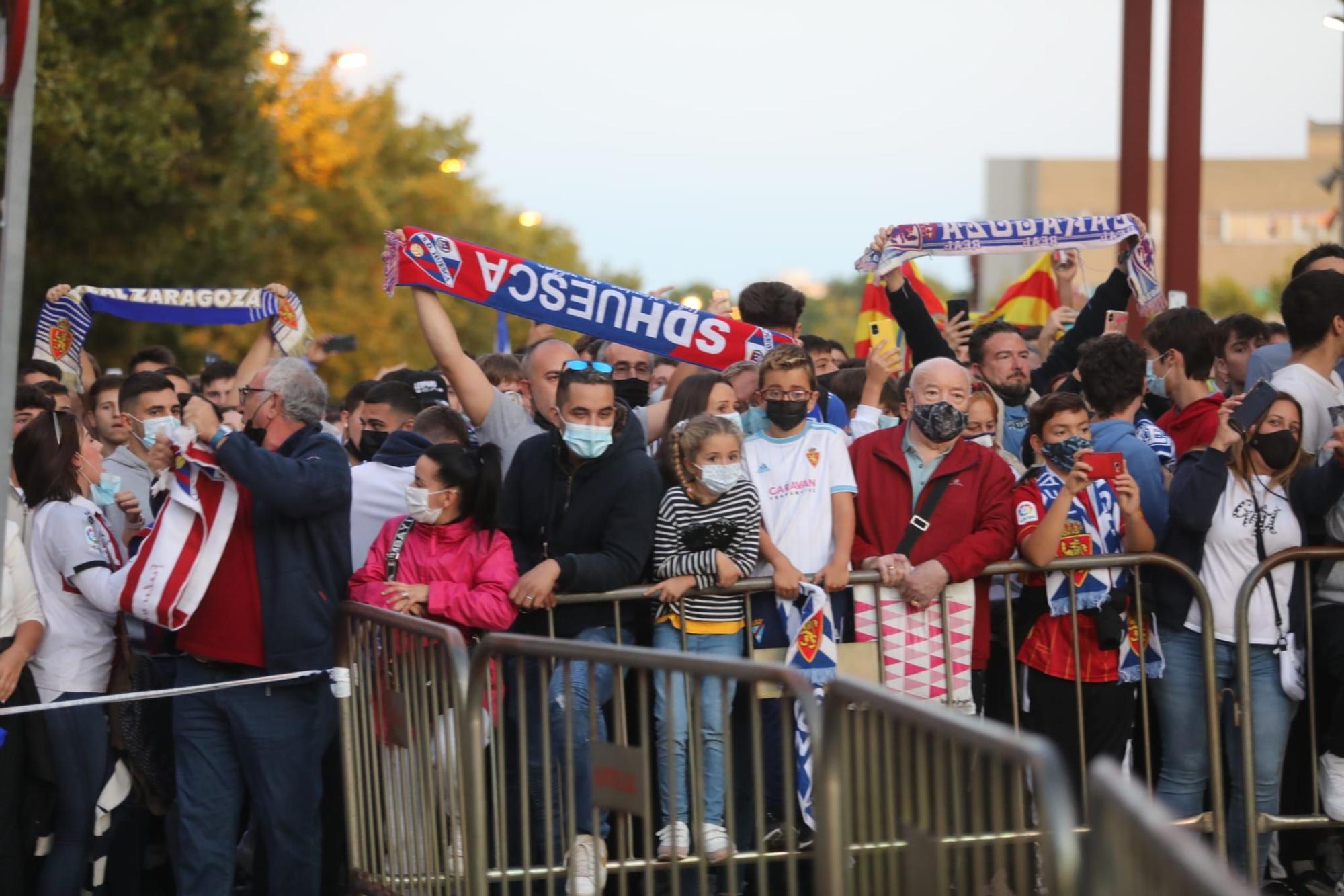 La hora previa al derbi, en imágenes