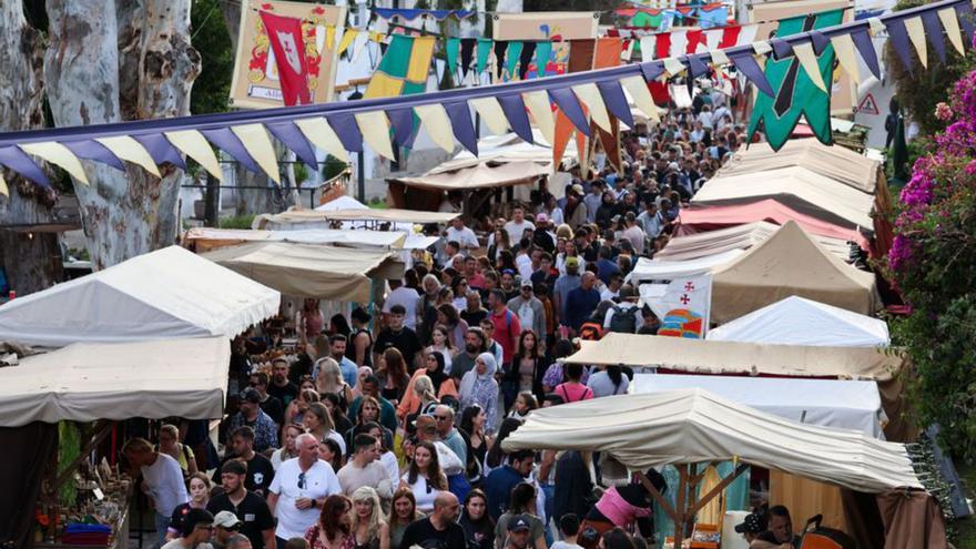 2.000 escolares y 150 mayores de Ibiza han visitado el medieval