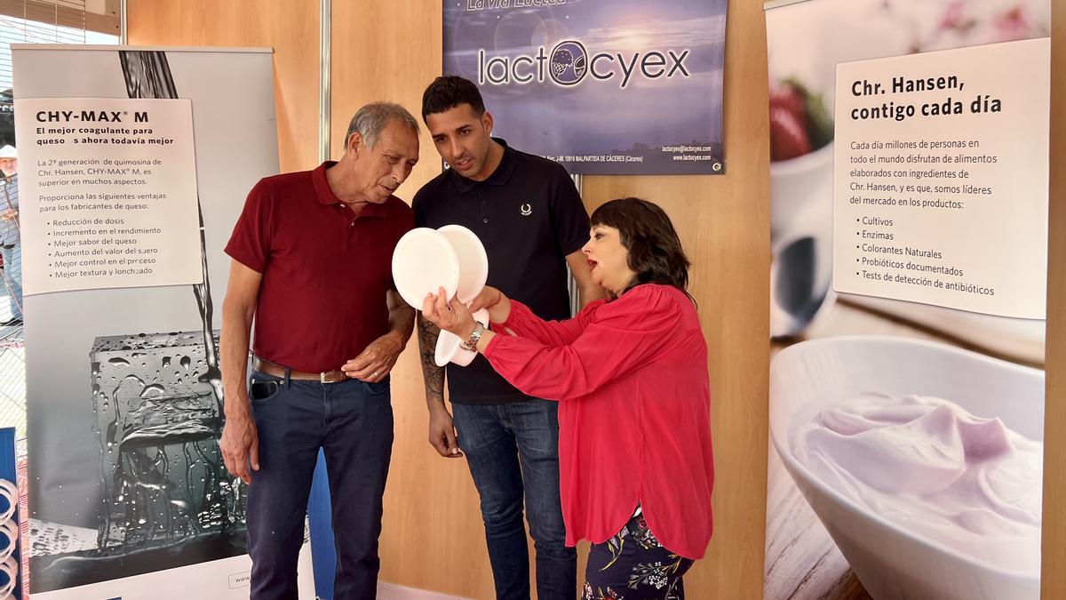 Estand de Lactocyex en la Feria del Queso de Trujillo.