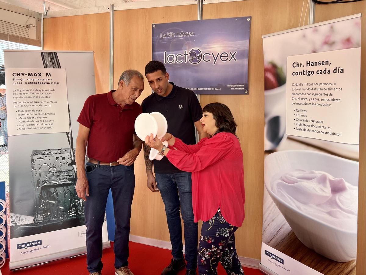 Estand de Lactocyex en la Feria del Queso de Trujillo.