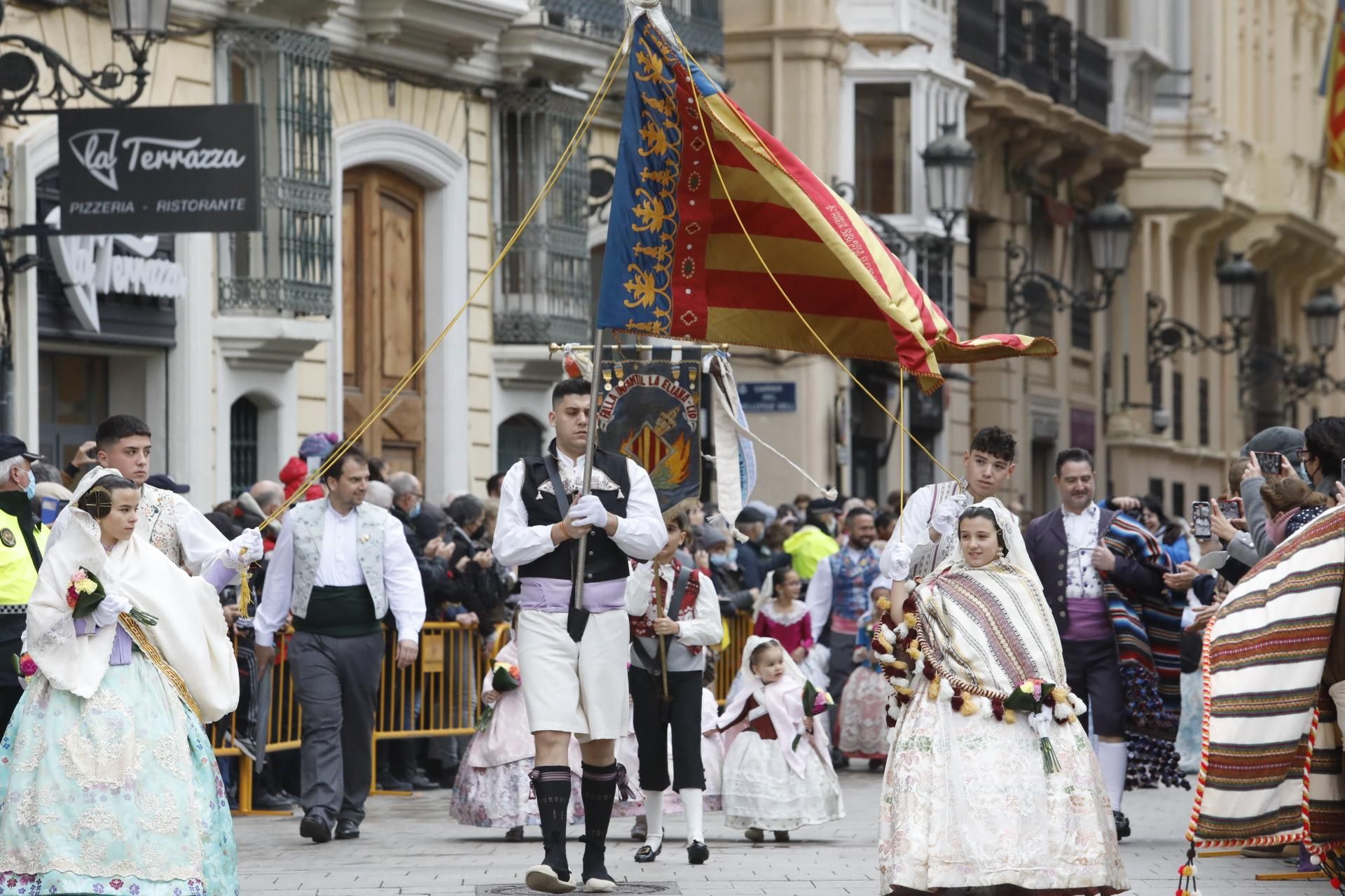 Búscate en el primer día de Ofrenda por la calle Quart (entre las 115.30 y las 17.00 horas)