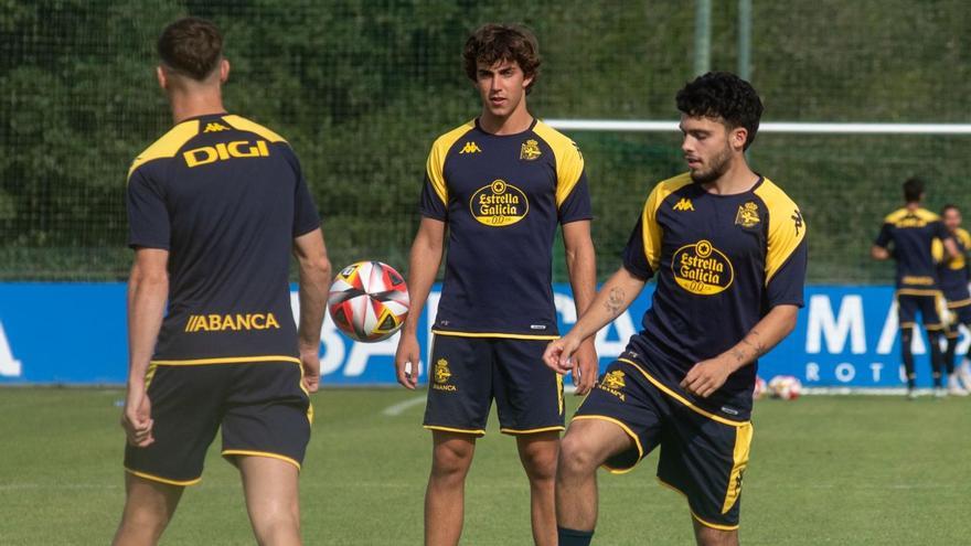 Dani Barcia y David Mella, durante un entrenamiento en la ciudad deportiva. | // CASTELEIRO / ROLLER AGENCIA