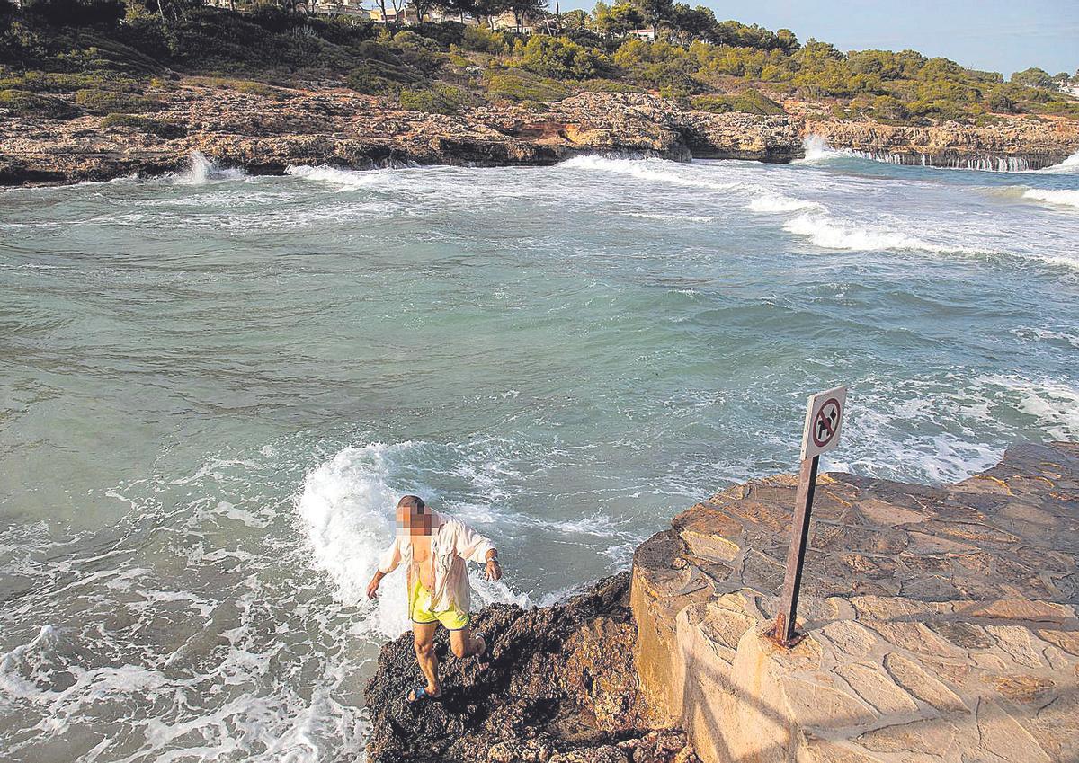 Oleaje en Cala Mandia dos también fallecieron dos hermanas alemanas de 23 y 25 años.