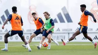 El Madrid prepara el Clásico con una gran duda