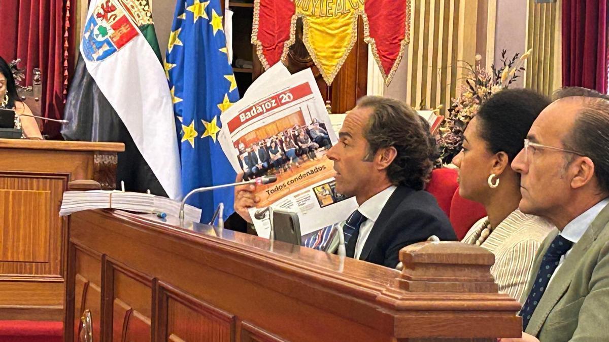 El Ayuntamiento de Badajoz pide la dimisión de Ricardo Cabezas como concejal y diputado tras ser condenado por el ‘caso David Sánchez’