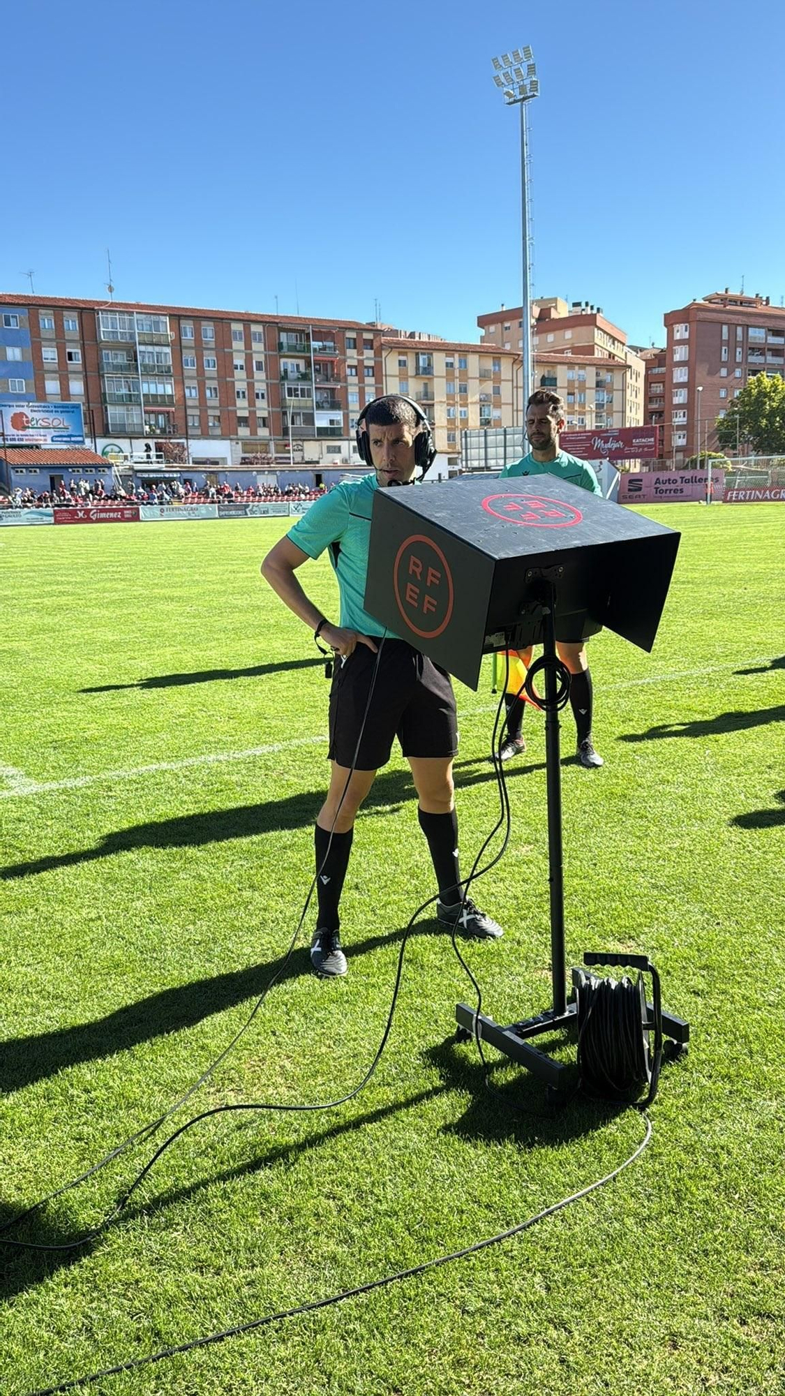 VAR.jpg
