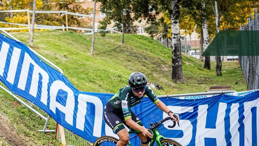 Sofía Rodríguez acaba 32ª en la prueba de la Copa del Mundo de ciclocross en Troyes (Francia)