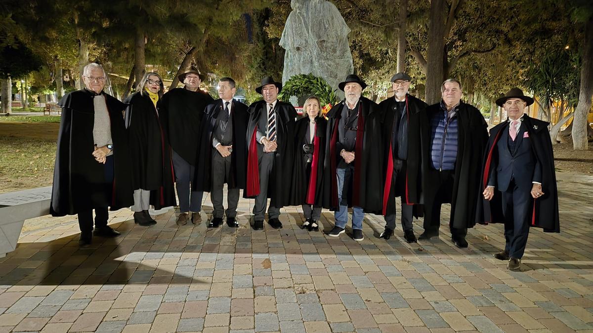 Integrantes de la asociación Amigos de la Capa de Murcia