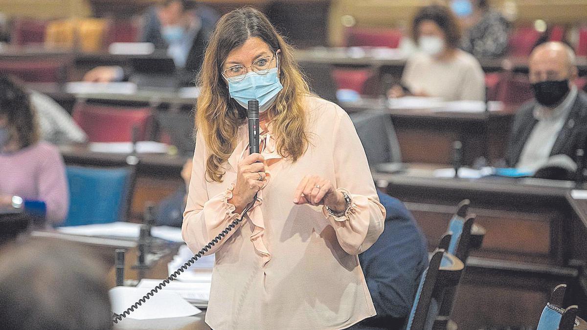 La consellear de Salud, Patricia Gómez, en el Parlament, en una imagen de archivo.