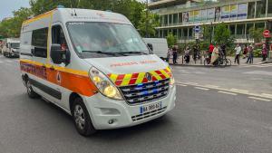 Archivo - Ambulancia en Francia (archivo)