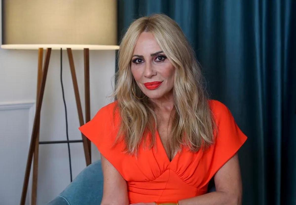La cantante española Marta Sánchez posa durante una entrevista con la agencia EFE