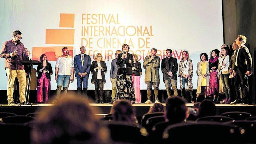 Clara Data durant l’acte del palmarès del Festival de cinema de Begur. | FESTIVAL DE CINEMA DE BEGUR