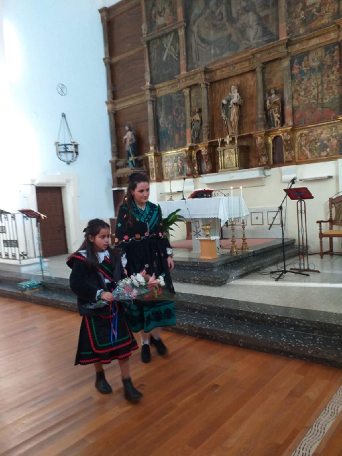 Ofrenda realizada en Santovenia del Esla. / E. P.