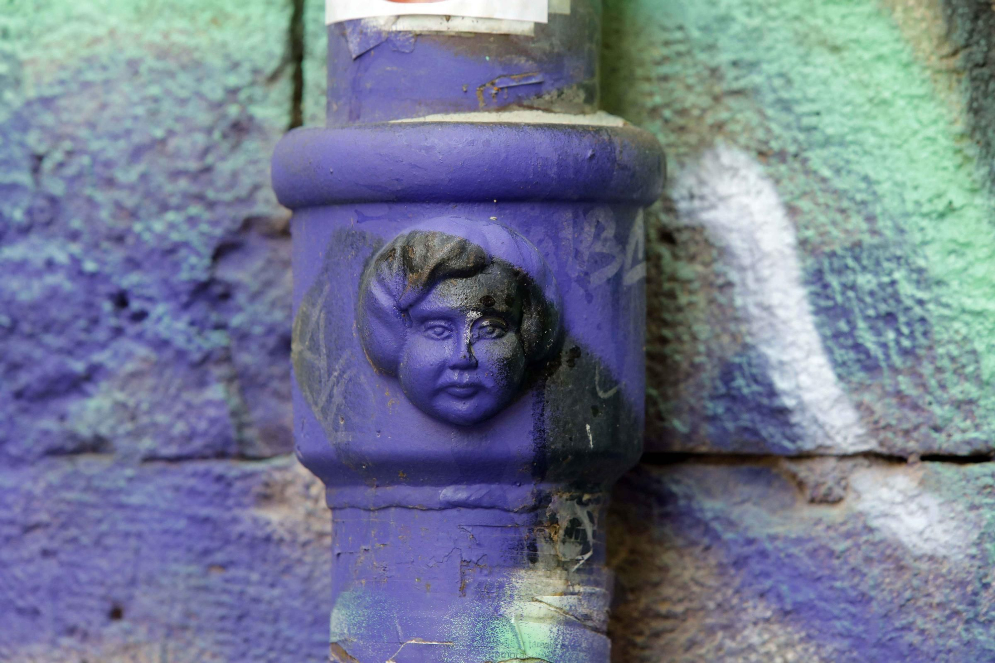 Descubre las "Caras del agua" en las fachadas del centro histórico de València