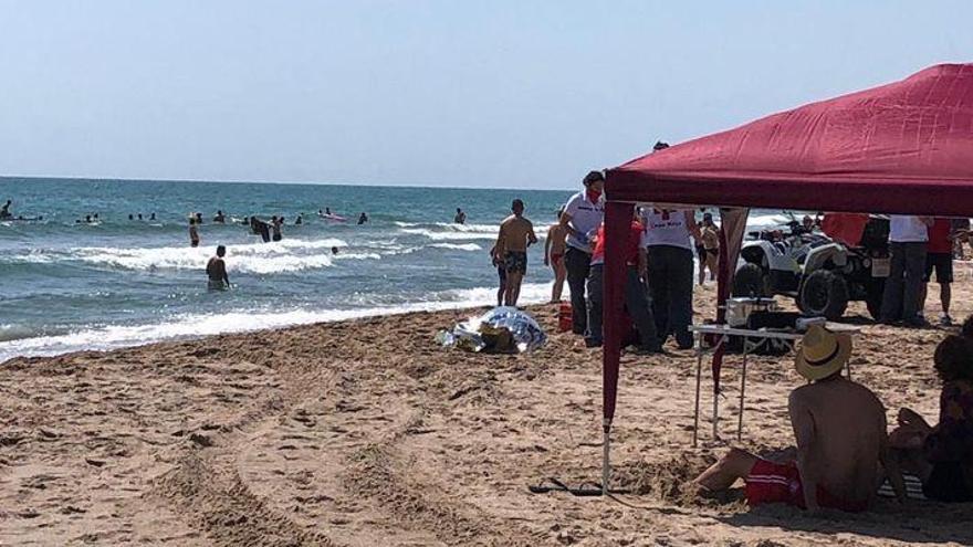 Un hombre muere ahogado en la playa de El Saler