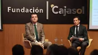 El alcalde de Córdoba agita el debate sobre la tasa turística: "No la descarto a medio plazo"