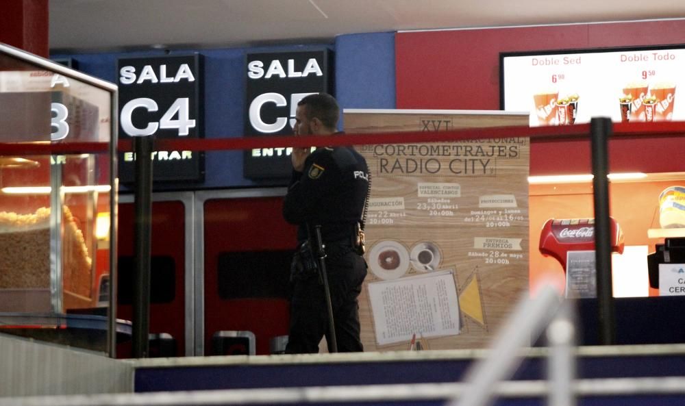 Halla a una mujer muerta en un cine del centro de Valencia