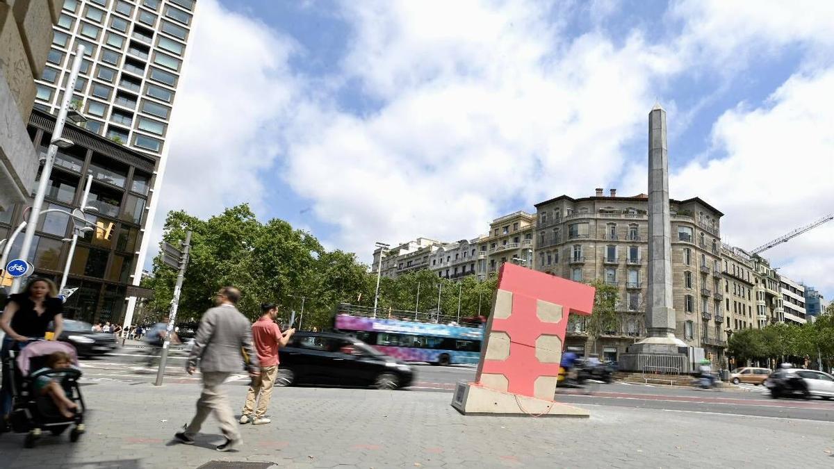 Presentación de Pink Barcino, la nueva escultura del artista Lluís Lleó, que celebra los 200 años del Paseo de Gracia