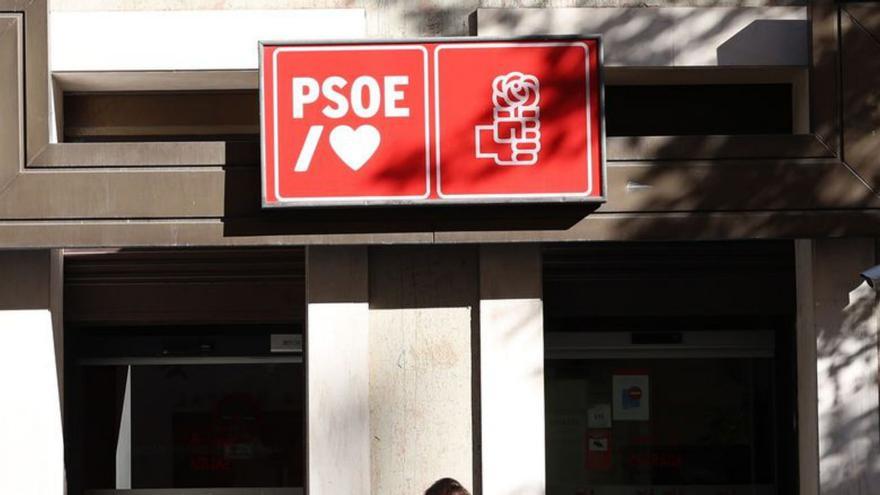 Seu del PSOE al carrer  Ferraz de Madrid.
 | MARTA FERNÁNDEZ / EUROPA PRESS