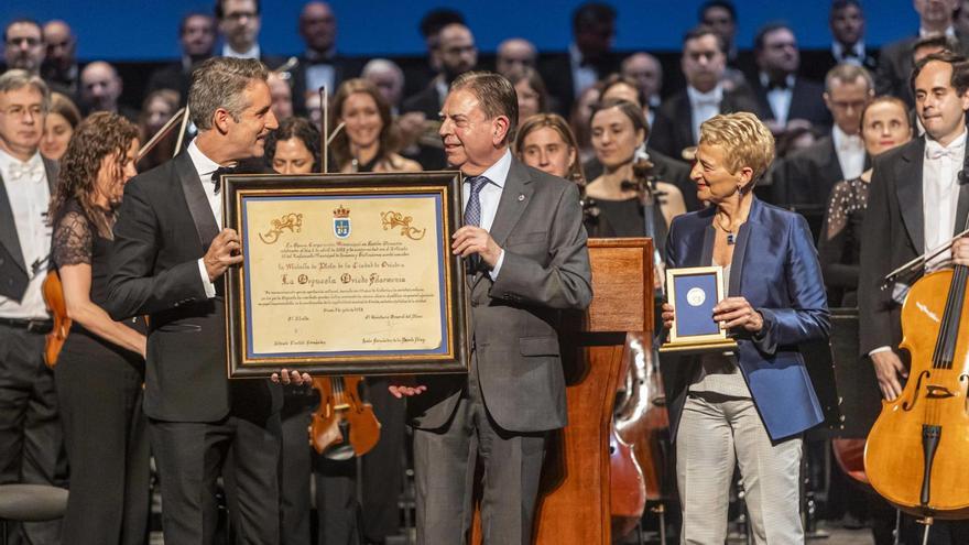 &quot;OFIL no se pone límites&quot;, celebra la sinfónica al recibir la Medalla de Plata de Oviedo