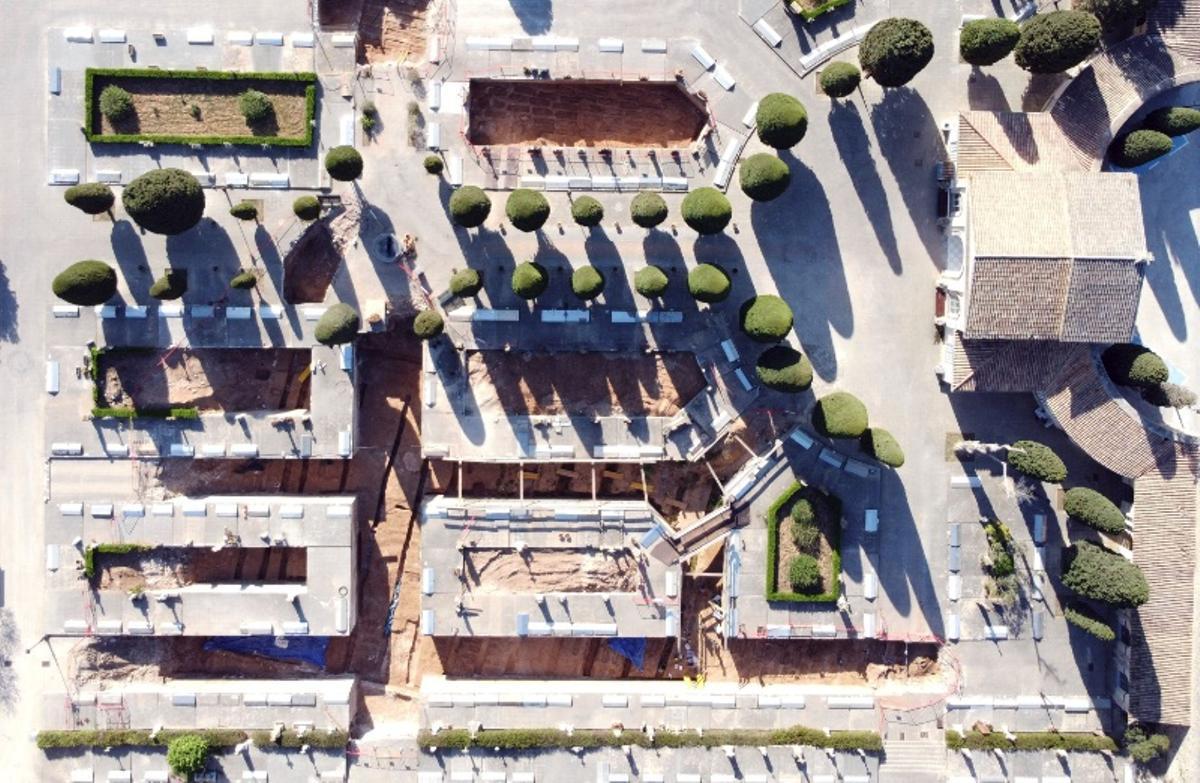 Otra imagen aérea de las exavaciones en Son Coletes.