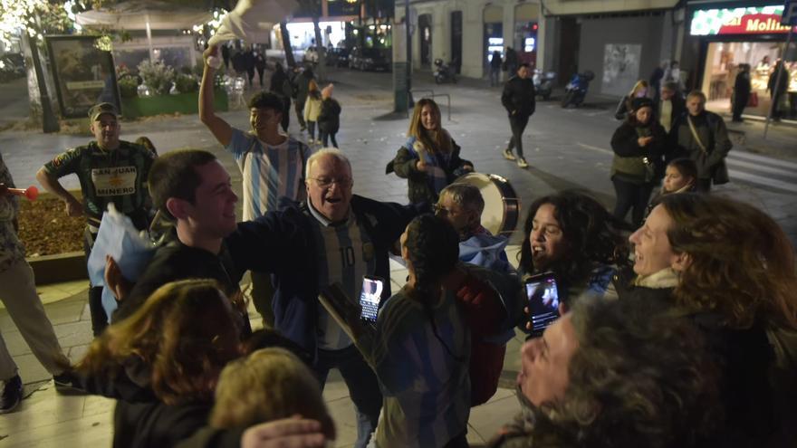 Els argentins celebren el mundial de Messi a Crist Rei de Manresa