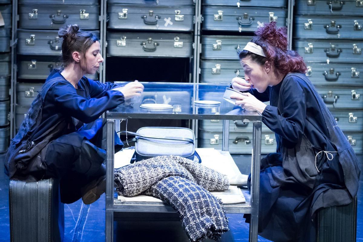 Teatro Cánovas Málaga recibe a Yarleku Teatro con 'La Niña 104', fábula sobre identidad y amistad para público familiar.