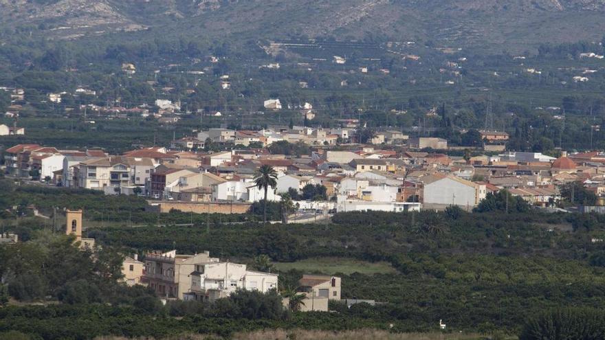 Rafelguaraf logra paralizar una central fotovoltaica con 4.500 paneles en defensa del suelo agrícola