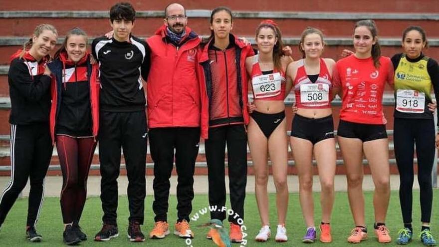 Formación del equipo estradense en la competición. // Fotocarlosgrafias.com