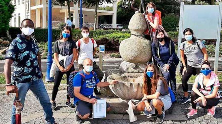 Participantes del programa de mentoría, el pasado miércoles, durante la etapa A Coruña-Sergude.