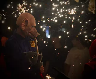 Multitudinario correfoc en las fiestas de El Campello