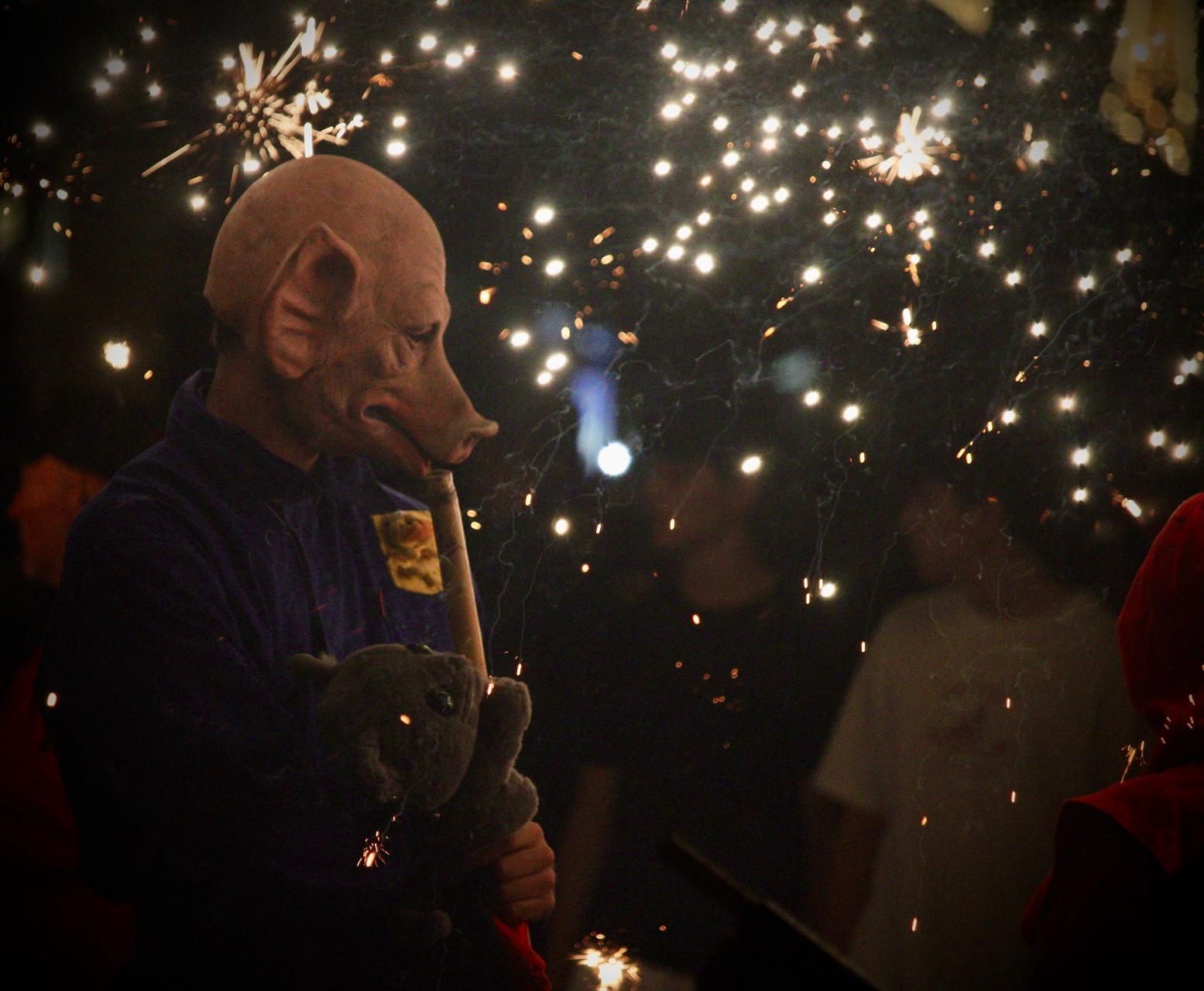 Multitudinario correfoc en las fiestas de El Campello